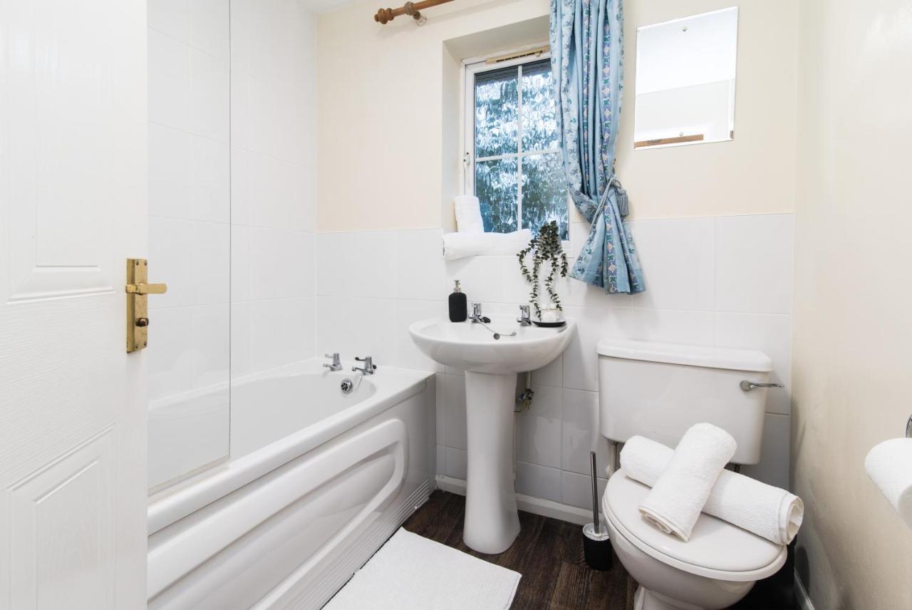Coventry- Perchfoot 3 Bedroom Contractor And Pet-Friendly Spacious House By Sublime Stays Zewnętrze zdjęcie